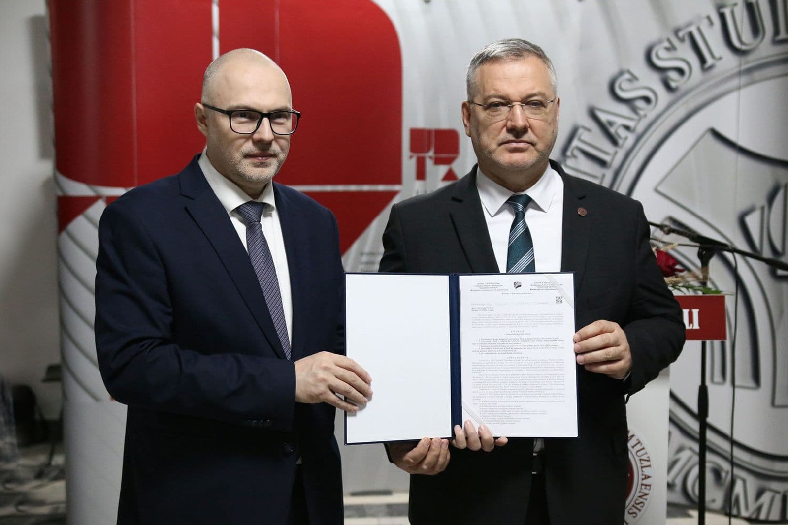 QA - REAKREDITACIJOM UNIVERZITET U TUZLI POTVRDIO LIDERSKO MJESTO U BOSNI I HERCEGOVINI